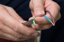 ¿Sabrías cómo elegir tus tijeras electricista?